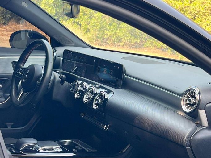 Подержанный Mercedes-Benz A-Class 220 IV (W177), 2.0 л, 2020 в Дубае от Perstige Motos (SHJ) Черный цвет. GCC | AUTO.AE