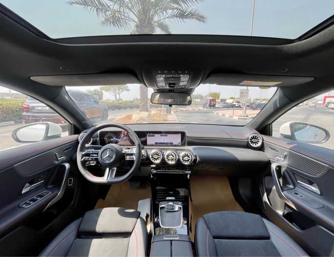 جديدة Mercedes-Benz A-Class 200 عملية فيس ليفت IV (W177)، 1.3 لتر، 2025 في الإمارات، دبي من Miche Auto، اللون أبيض.  | AUTO.AE | إعلان #295545 — صورة 10 من 14