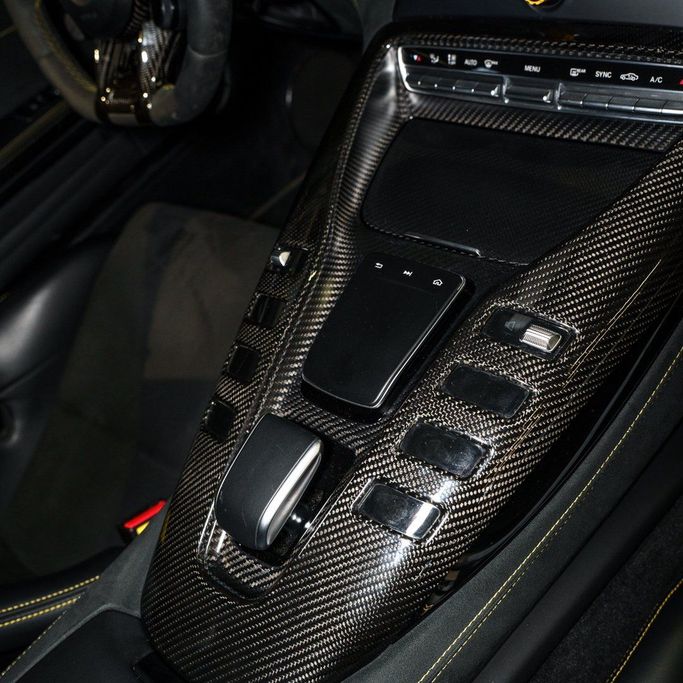 Mercedes-Benz AMG GT R I Facelift, 2023 sport coupe for rent in Dubai by DEIZ, green color | AUTO.AE