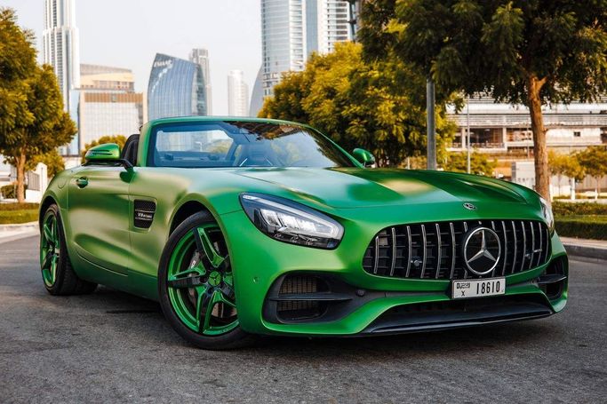 Mercedes-Benz AMG GT R I Рестайлинг, 2022 родстер спорт класса в Дубае от Royal Dream зеленый цвет | AUTO.AE