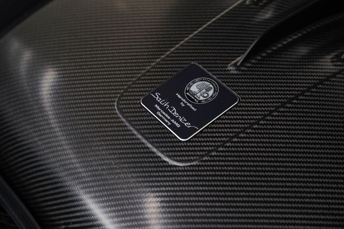 Новый Mercedes-Benz AMG GT Black Series I Рестайлинг, 4.0 л, 2021 в Дубае от PUPIL OF FATE MOTORS Серебристый цвет. GCC | AUTO.AE