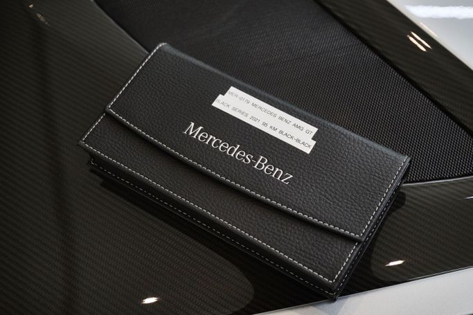 Новый Mercedes-Benz AMG GT Black Series I Рестайлинг, 4.0 л, 2021 в Дубае от PUPIL OF FATE MOTORS Серебристый цвет. GCC | AUTO.AE