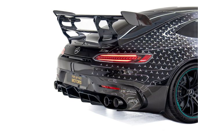 Подержанный Mercedes-Benz AMG GT S I Рестайлинг, 4.0 л, 2021 в Дубае от PUPIL OF FATE MOTORS Серебристый цвет. Европейская | AUTO.AE