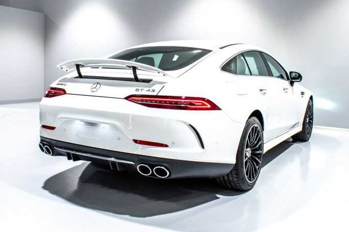 Подержанный Mercedes-Benz AMG GT 43 I Рестайлинг, 3.0 л, 2021 в Дубае от C7 Motors Белый цвет.  | AUTO.AE