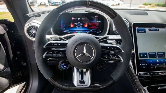 Новый Mercedes-Benz AMG GT 63 S E Performance II, 4.0 л, 2025 в Дубае от Dresden Motors Черный цвет. Европейская | AUTO.AE