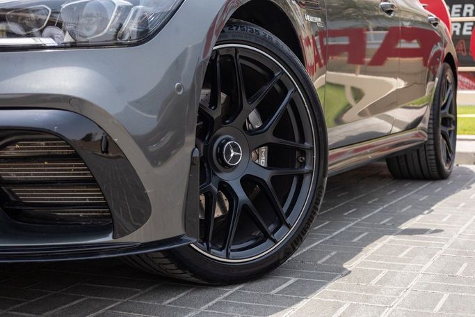Used Mercedes-Benz AMG GT 43 I Facelift, 3.0 l, 2020 in Dubai by Linda Cars, Grey color. Japanese Specs | AUTO.AE