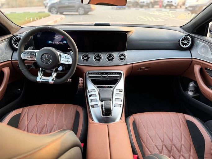 Подержанный Mercedes-Benz AMG GT 63 I Рестайлинг, 4.0 л, 2019 в Дубае от Lakhani Motors Синий цвет. Японская | AUTO.AE