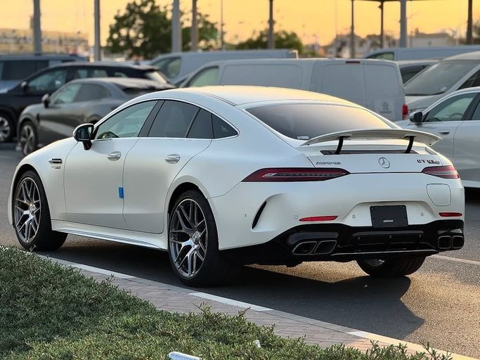 Подержанный Mercedes-Benz AMG GT 63 S I Рестайлинг, 4.0 л, 2022 в Дубае от Lakhani Motors Белый цвет. Японская | AUTO.AE
