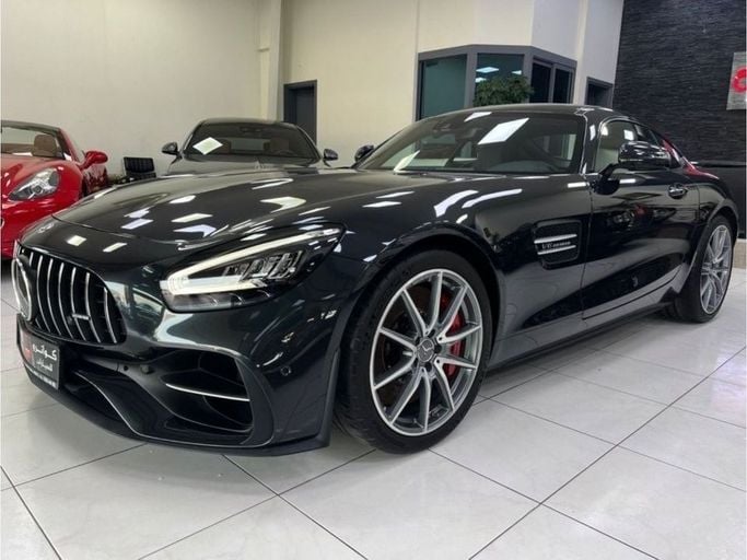 Used Mercedes-Benz AMG GT S I Facelift, 4.0 l, 2020 in Dubai by Quatro Motors, Black color.  | AUTO.AE
