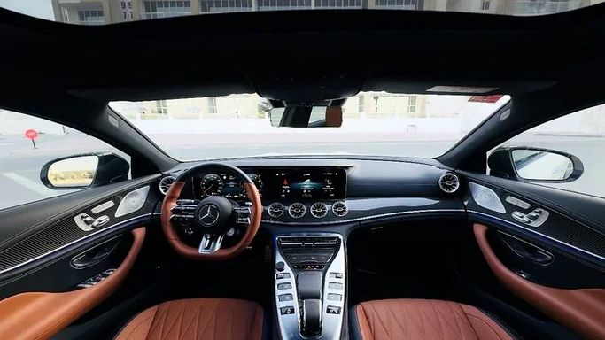 Подержанный Mercedes-Benz AMG GT 43 I Рестайлинг, 3.0 л, 2022 в Дубае от MBA Motors Белый цвет. GCC | AUTO.AE
