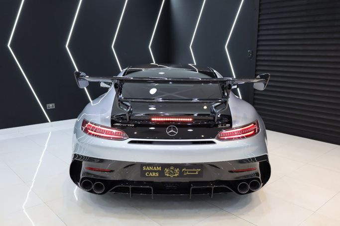 Подержанный Mercedes-Benz AMG GT Black Series I Рестайлинг, 4.0 л, 2022 в Дубае от Sanam Cars Серебристый цвет. GCC | AUTO.AE