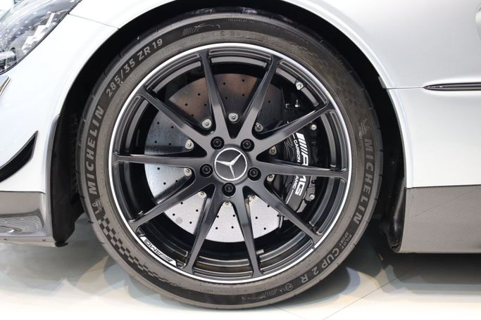 Подержанный Mercedes-Benz AMG GT Black Series I Рестайлинг, 4.0 л, 2022 в Дубае от Sanam Cars Серебристый цвет. GCC | AUTO.AE