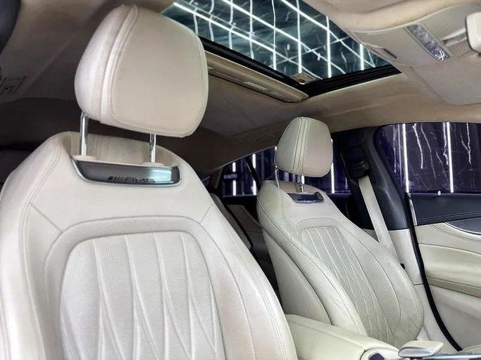 Used Mercedes-Benz AMG GT 43 I Facelift, 3.0 l, 2019 in Dubai by Zeus Motors, Blue color. GCC Specs | AUTO.AE