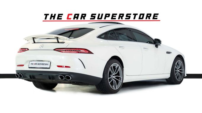 Подержанный Mercedes-Benz AMG GT 43 I Рестайлинг, 3.0 л, 2019 в Дубае от The Car Superstore Белый цвет. Японская | AUTO.AE