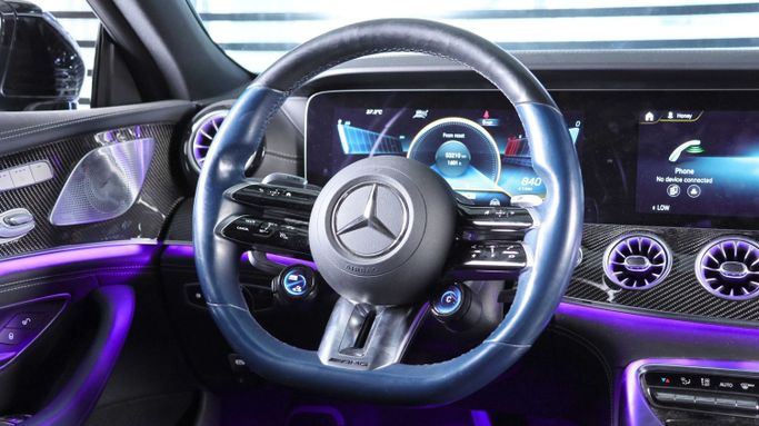 Подержанный Mercedes-Benz AMG GT 43 I Рестайлинг, 3.0 л, 2022 в Дубае от The Car Superstore Серебристый цвет. GCC | AUTO.AE