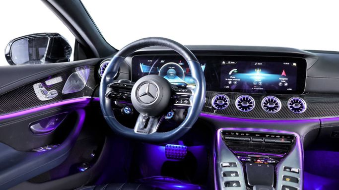 Подержанный Mercedes-Benz AMG GT 43 I Рестайлинг, 3.0 л, 2022 в Дубае от The Car Superstore Серебристый цвет. GCC | AUTO.AE