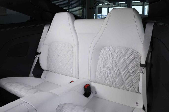 Подержанный Mercedes-Benz AMG GT 63 II, 4.0 л, 2024 в Дубае от The Car Superstore Белый цвет. Японская | AUTO.AE