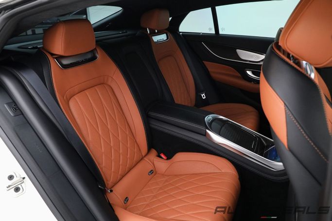 Подержанный Mercedes-Benz AMG GT 63 S I Рестайлинг, 4.0 л, 2023 в Дубае от AUTO DEALS Белый цвет. GCC | AUTO.AE