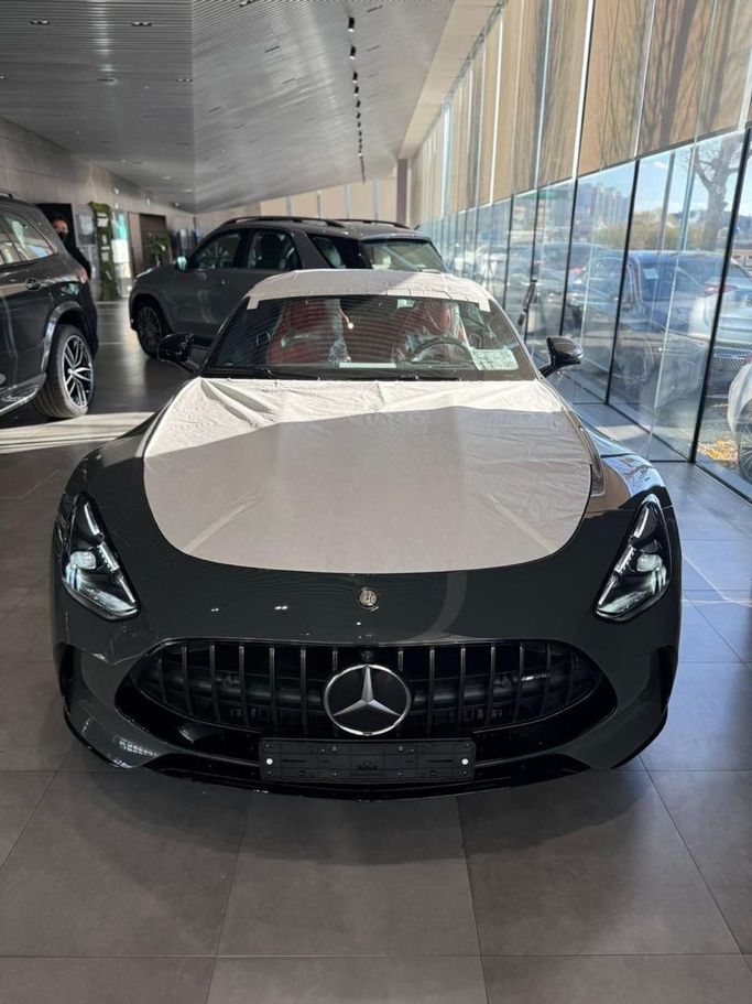 مستعملة Mercedes-Benz AMG GT 63 S E Performance ثانياً, 4.0 l, 2026 في في دبي من Fair Import، اللون رمادي. المواصفات الكورية | AUTO.AE