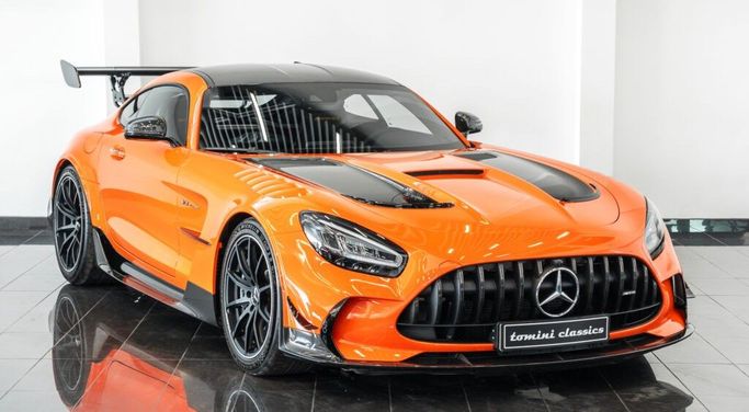 Подержанный Mercedes-Benz AMG GT Black Series I Рестайлинг, 4.0 л, 2021 в Дубае от Tomini Cars Оранжевый цвет.  | AUTO.AE
