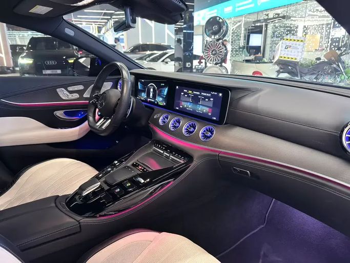 Подержанный Mercedes-Benz AMG GT 53 I Facelift, 3.0 л, 2022 в ОАЭ, Дубай от GE Motors Черный цвет. Канадская | AUTO.AE | Объявление #295522 — фото 15 из 17