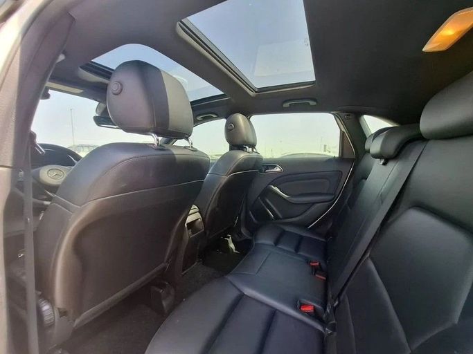 Подержанный Mercedes-Benz B-Class 200 CDI II (W246), 1.8 л, 2013 в Дубае от Barkat Alrahmen Motors Белый цвет. Корейская | AUTO.AE