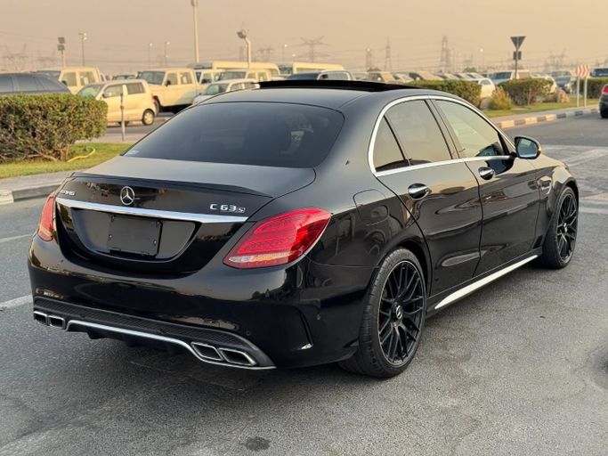Подержанный Mercedes-Benz C-Class AMG 63 AMG S IV (W205), 4.0 л, 2017 в Дубае от Saeed Auto Черный цвет. Японская | AUTO.AE