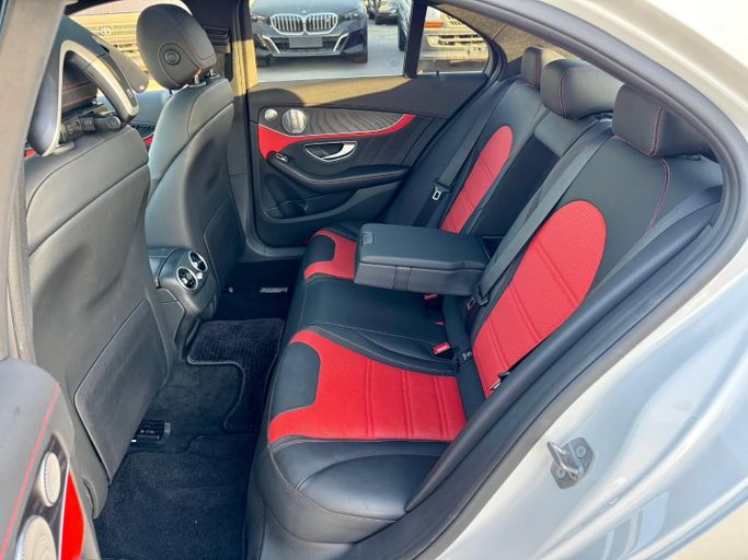 Подержанный Mercedes-Benz C-Class AMG 63 AMG S IV (W205) Рестайлинг, 4.0 л, 2018 в Дубае от Saeed Auto Белый цвет. Японская | AUTO.AE