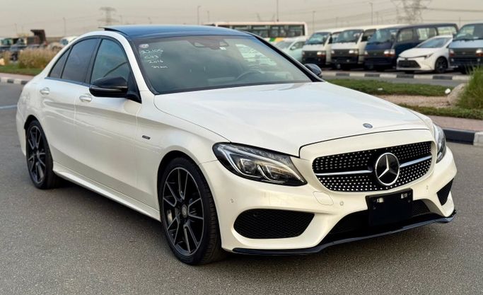 Подержанный Mercedes-Benz C-Class AMG 43 AMG IV (W205), 3.0 л, 2016 в Дубае от Saeed Auto Белый цвет. Японская | AUTO.AE