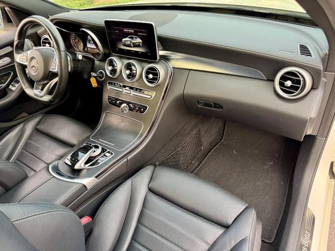 Подержанный Mercedes-Benz C-Class AMG 43 AMG IV (W205), 3.0 л, 2016 в Дубае от Saeed Auto Белый цвет. Японская | AUTO.AE