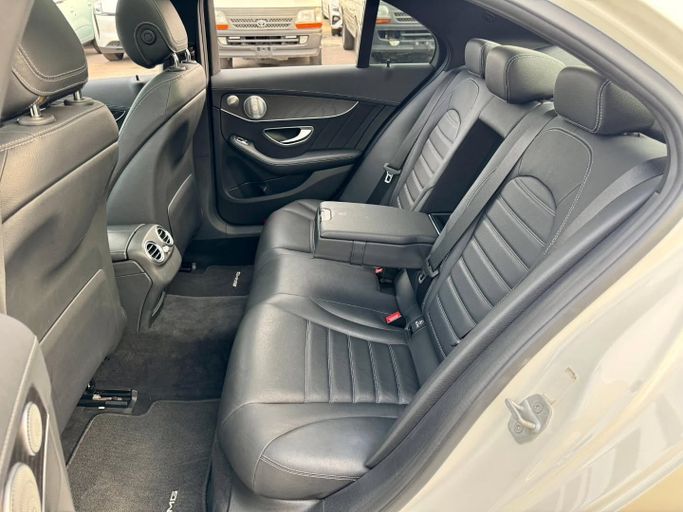 Подержанный Mercedes-Benz C-Class AMG 43 AMG IV (W205), 3.0 л, 2016 в Дубае от Saeed Auto Белый цвет. Японская | AUTO.AE