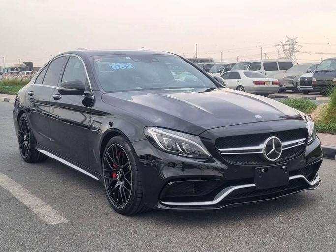 Подержанный Mercedes-Benz C-Class AMG 63 AMG S IV (W205), 4.0 л, 2016 в Дубае от Saeed Auto Черный цвет. Японская | AUTO.AE