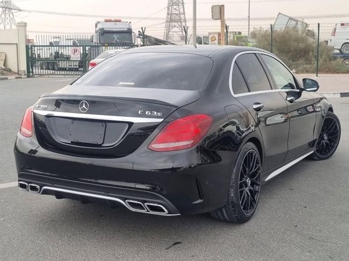 Подержанный Mercedes-Benz C-Class AMG 63 AMG S IV (W205), 4.0 л, 2016 в Дубае от Saeed Auto Черный цвет. Японская | AUTO.AE