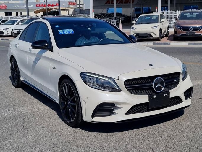 Подержанный Mercedes-Benz C-Class AMG 43 AMG IV (W205) Рестайлинг, 3.0 л, 2019 в Дубае от Saeed Auto Белый цвет. Японская | AUTO.AE