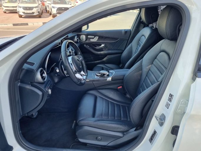 Подержанный Mercedes-Benz C-Class AMG 43 AMG IV (W205) Рестайлинг, 3.0 л, 2019 в Дубае от Saeed Auto Белый цвет. Японская | AUTO.AE