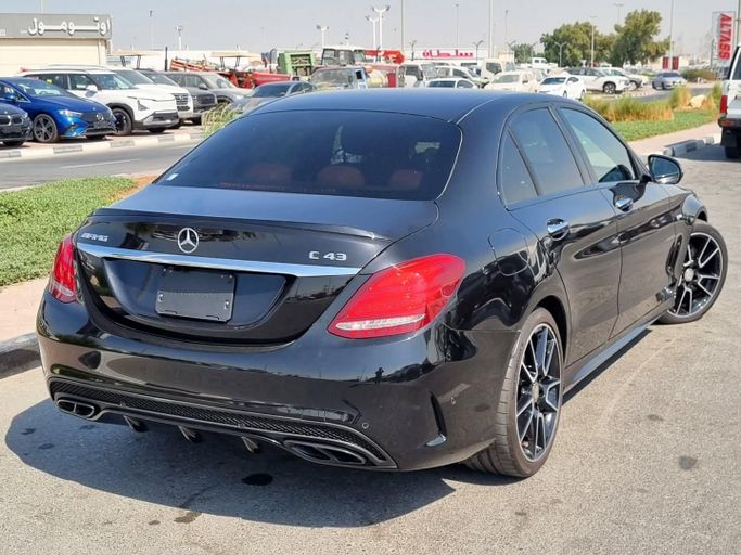 Подержанный Mercedes-Benz C-Class AMG 43 AMG IV (W205), 3.0 л, 2016 в Дубае от Saeed Auto Черный цвет. Японская | AUTO.AE