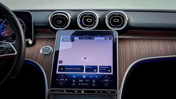 Подержанный Mercedes-Benz C-Class AMG 63 AMG V (W206), 2.0 л, 2023 в Дубае от MBA Motors Черный цвет. Китайская | AUTO.AE