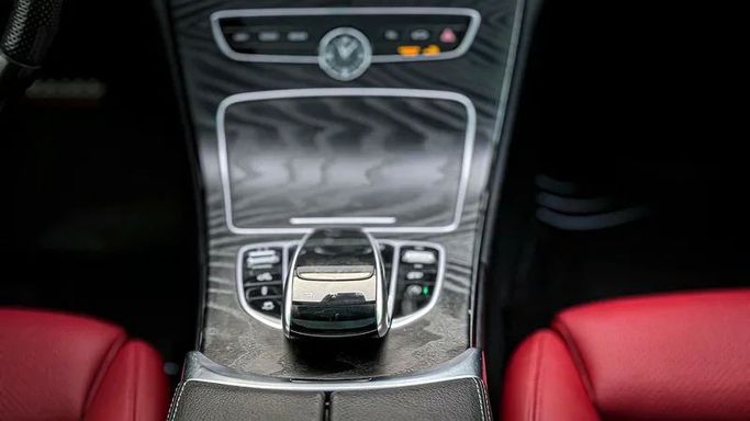 Подержанный Mercedes-Benz C-Class AMG 43 AMG IV (W205) Рестайлинг, 3.0 л, 2019 в Дубае от MBA Motors Черный цвет. Американская | AUTO.AE