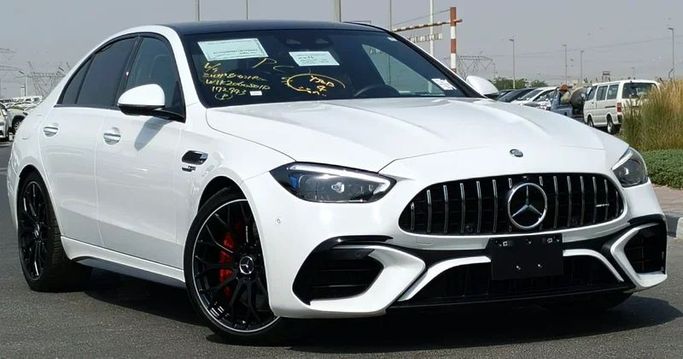 Подержанный Mercedes-Benz C-Class AMG 63 AMG S E Performance V (W206), 2.0 л, 2024 в Дубае от Mirza Automobile FZE Белый цвет. Японская | AUTO.AE