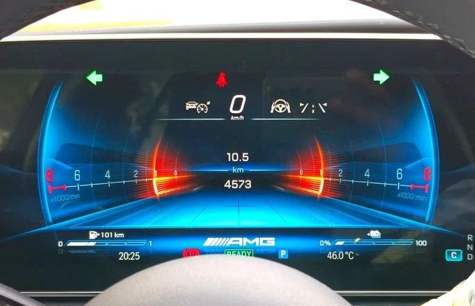 Подержанный Mercedes-Benz C-Class AMG 63 AMG S E Performance V (W206), 2.0 л, 2024 в Дубае от Mirza Automobile FZE Белый цвет. Японская | AUTO.AE