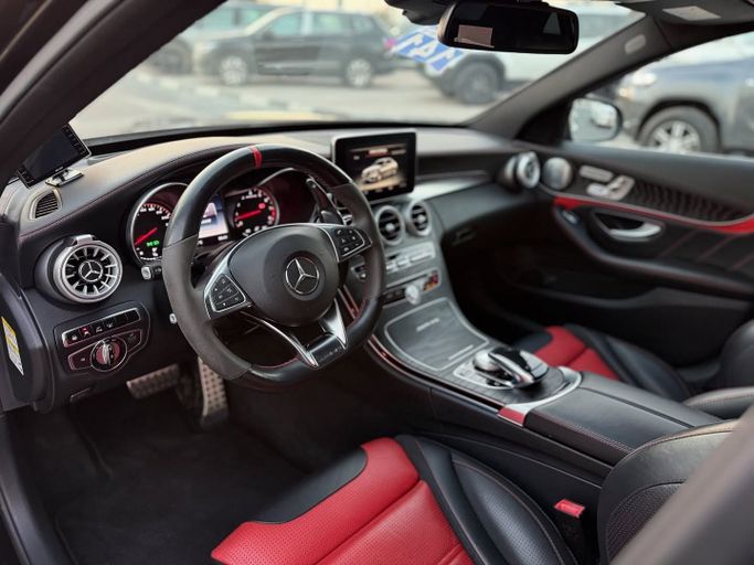 Подержанный Mercedes-Benz C-Class AMG 63 AMG S IV (W205), 4.0 л, 2016 в Дубае от Japan Motors Черный цвет. Other | AUTO.AE