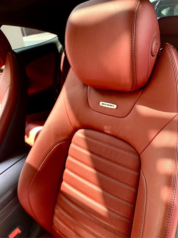 Подержанный Mercedes-Benz C-Class AMG 43 AMG IV (W205), 3.0 л, 2017 в Дубае Белый цвет. GCC | AUTO.AE