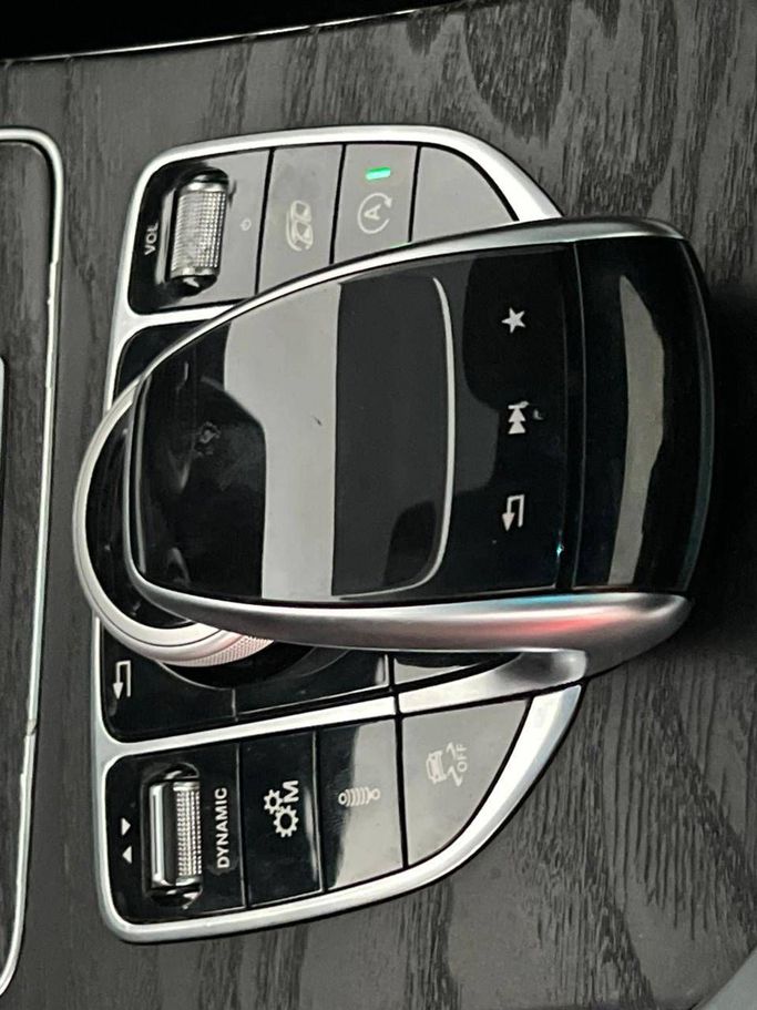 Новый Mercedes-Benz C-Class AMG 63 AMG IV (W205), 4.0 л, 2017 в Дубае от Perstige Motos (SHJ) Белый цвет. Американская | AUTO.AE