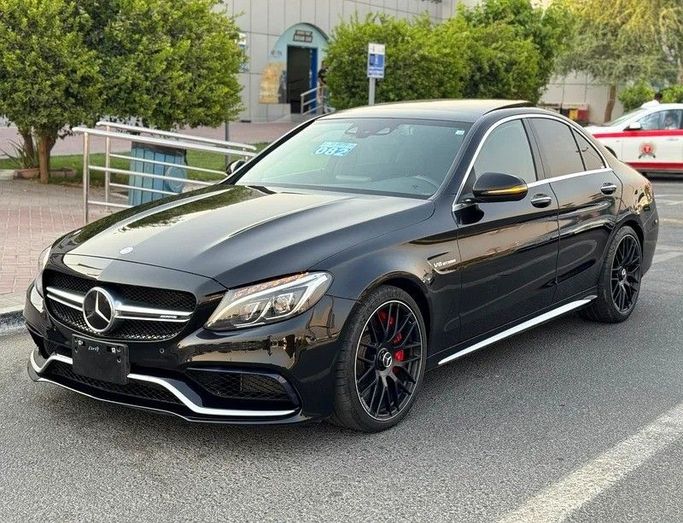 Подержанный Mercedes-Benz C-Class AMG 63 AMG S IV (W205), 4.0 л, 2017 в Дубае от Best Car Черный цвет. Японская | AUTO.AE