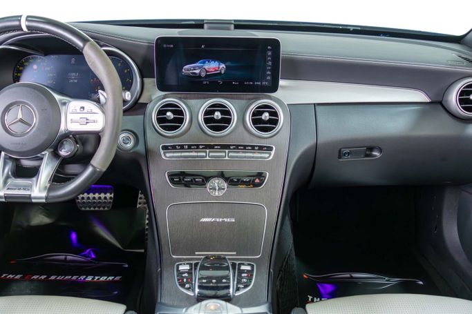 Подержанный Mercedes-Benz C-Class AMG 63 AMG S IV (W205) Рестайлинг, 4.0 л, 2019 в Дубае от The Car Superstore Синий цвет. Японская | AUTO.AE