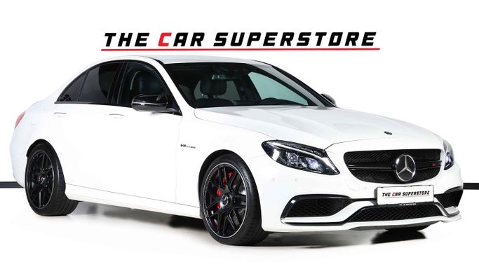Подержанный Mercedes-Benz C-Class AMG 63 AMG IV (W205), 4.0 л, 2017 в Дубае от The Car Superstore Белый цвет. Японская | AUTO.AE
