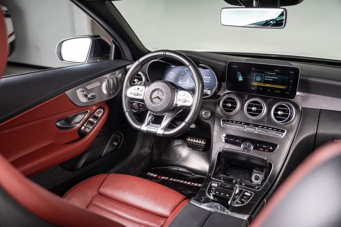 Подержанный Mercedes-Benz C-Class AMG 43 AMG IV (W205) Рестайлинг, 3.0 л, 2019 в Дубае от The Car Superstore Белый цвет. GCC | AUTO.AE