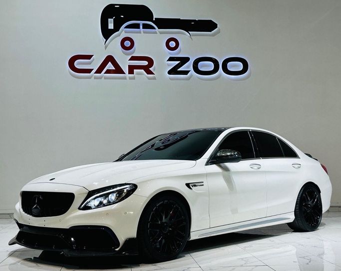 مستعملة Mercedes-Benz C-Class AMG 63 AMG S IV (W205), 4.0 l, 2017 في في دبي من Carzoo Used Cars Trading، اللون أبيض. المواصفات اليابانية | AUTO.AE | إعلان #264342