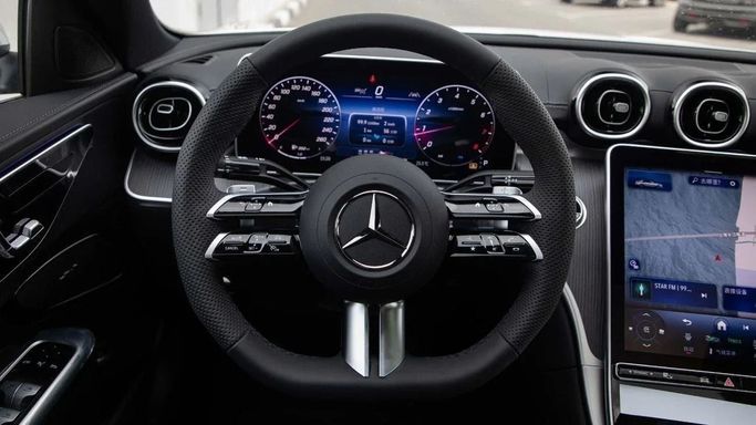 Новый Mercedes-Benz C-Class 200 V (W206), 1.5 л, 2025 в Дубае от Dresden Motors Белый цвет. Китайская | AUTO.AE
