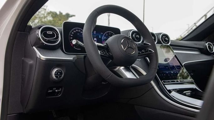 Новый Mercedes-Benz C-Class 200 V (W206), 1.5 л, 2025 в Дубае от Dresden Motors Белый цвет. Китайская | AUTO.AE